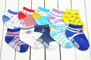 China Good breathable knitted colorful design anti-bacterial terry cotton boys socks factory