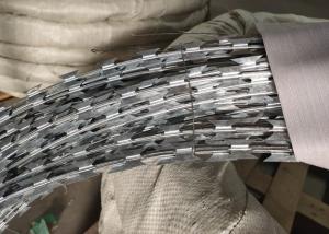 China Q195 Galvanized Razor Concertina Barbed Wire BTO - 22 For Prison Fence factory