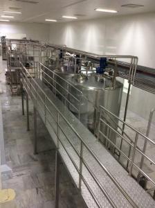 China Beverage Juice Production Line Juice Mixing Stage With 1 Year Warranty factory
