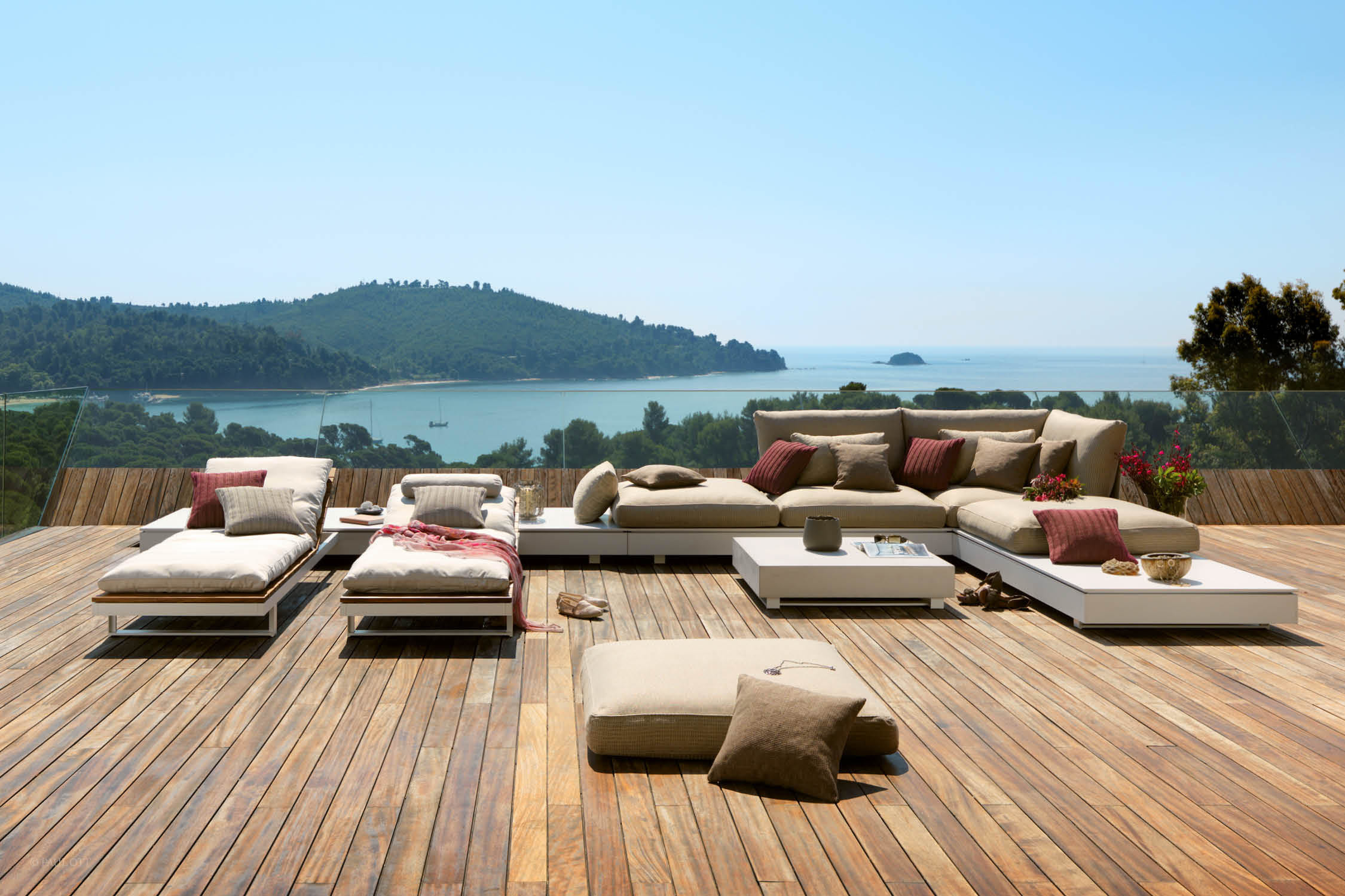 Waterproof Rattan Modern Outdoor Furniture Corner Sofa Dining Set For Leisure Area
