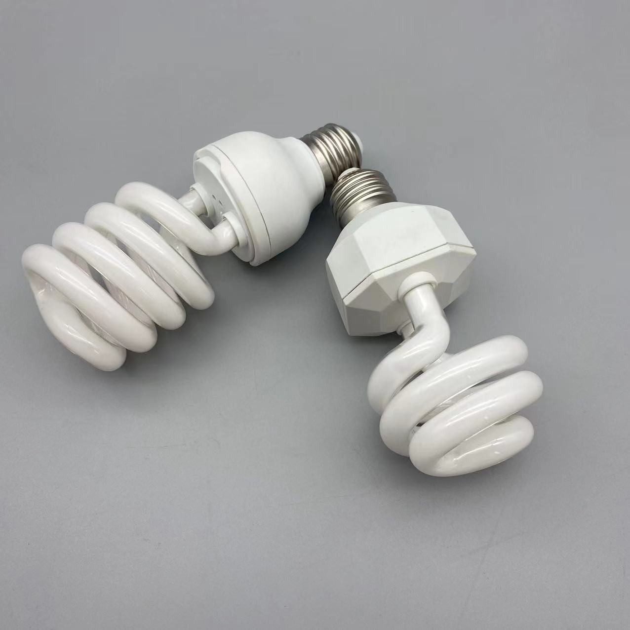 10.0 UVB CFL UVB Bulbs For Reptiles 26W UVA UVB Reptile Light Bulb