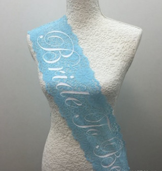 Printed logo of the ball shoulder with a wide band of laser paper shoulder to show props.