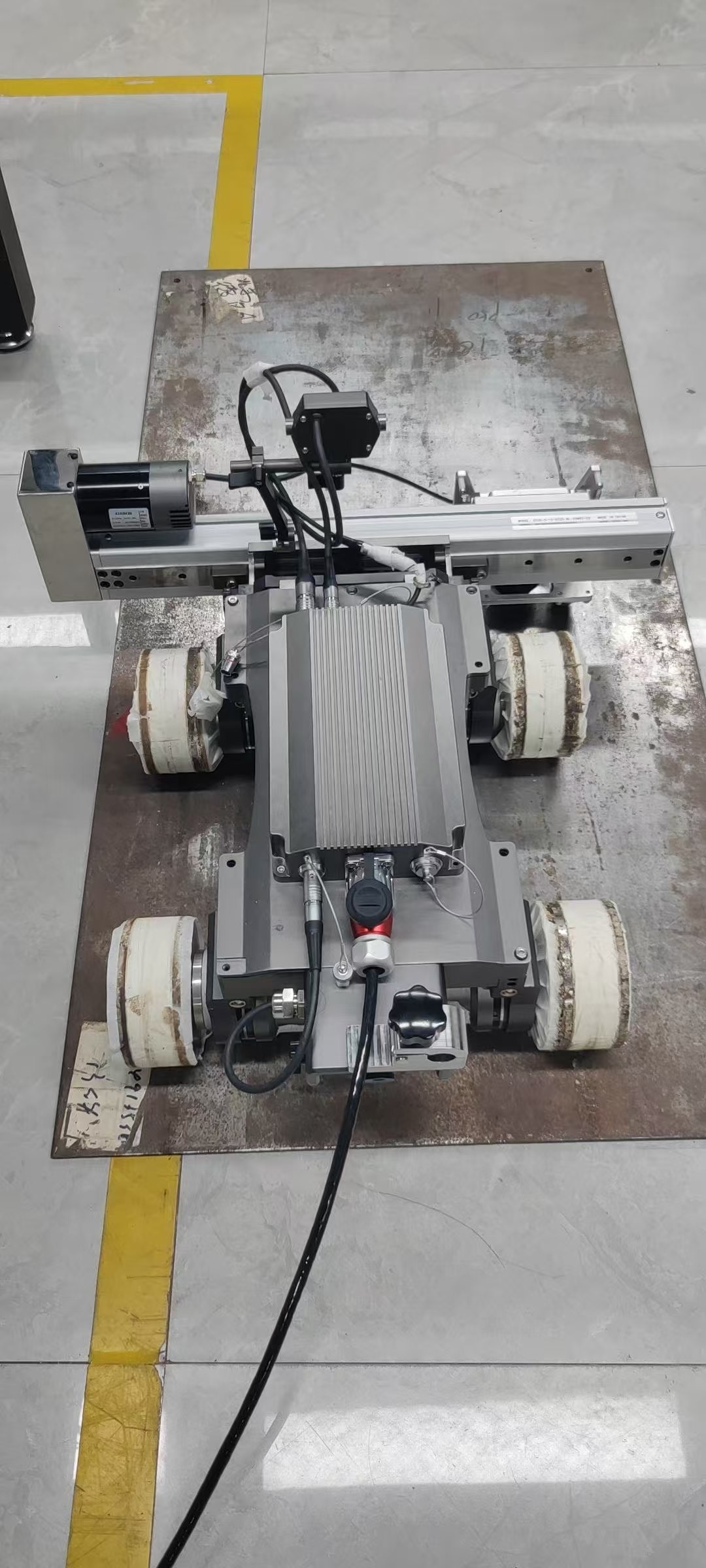 TG-M70C Magnetic Crawler Corrosion and Electromagnetic Ultrasonic Thickness Measurement Robot for Plate Wall Corrosion Detection