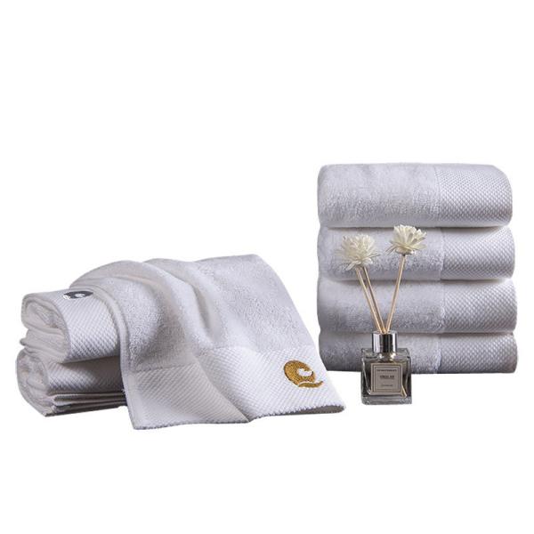 White Cotton Bath Towel of High Grade Perfect for Five Star Hotel and Beauty