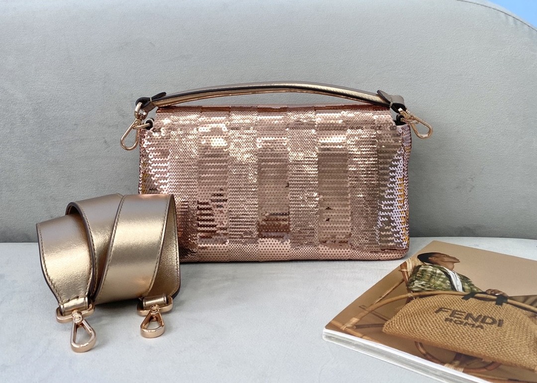 Rose Bead Piece Decoration Bling Bag Unique Shine Cross-Body Bag Baguette Bag