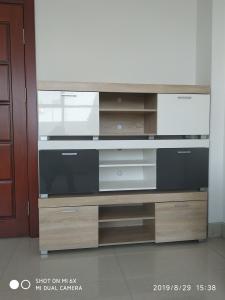 China Best cheap simple model melamine MDF TV set furniture factory
