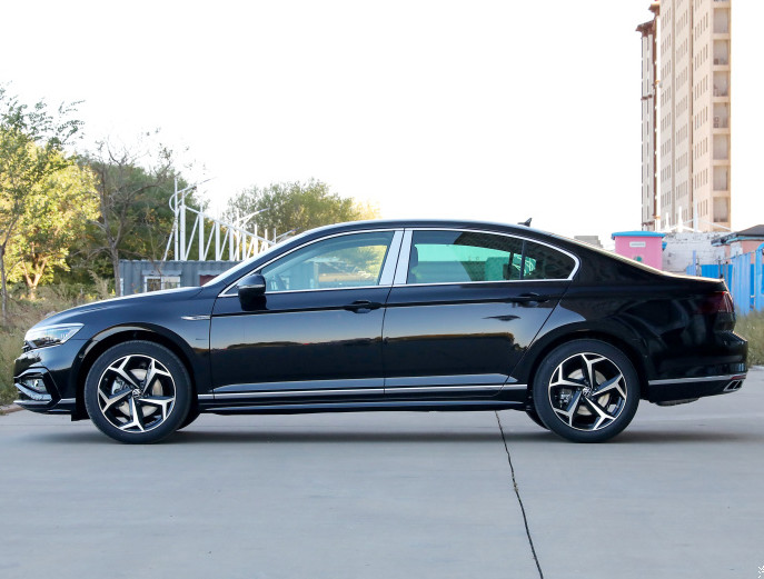 Volkswagen Magotan 2023 2 million commemorative edition 330TSI DSG Flagship model