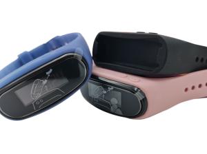 China Silicone Bracelet Fitness Pedometer Watch Step Counter Battery Powered factory