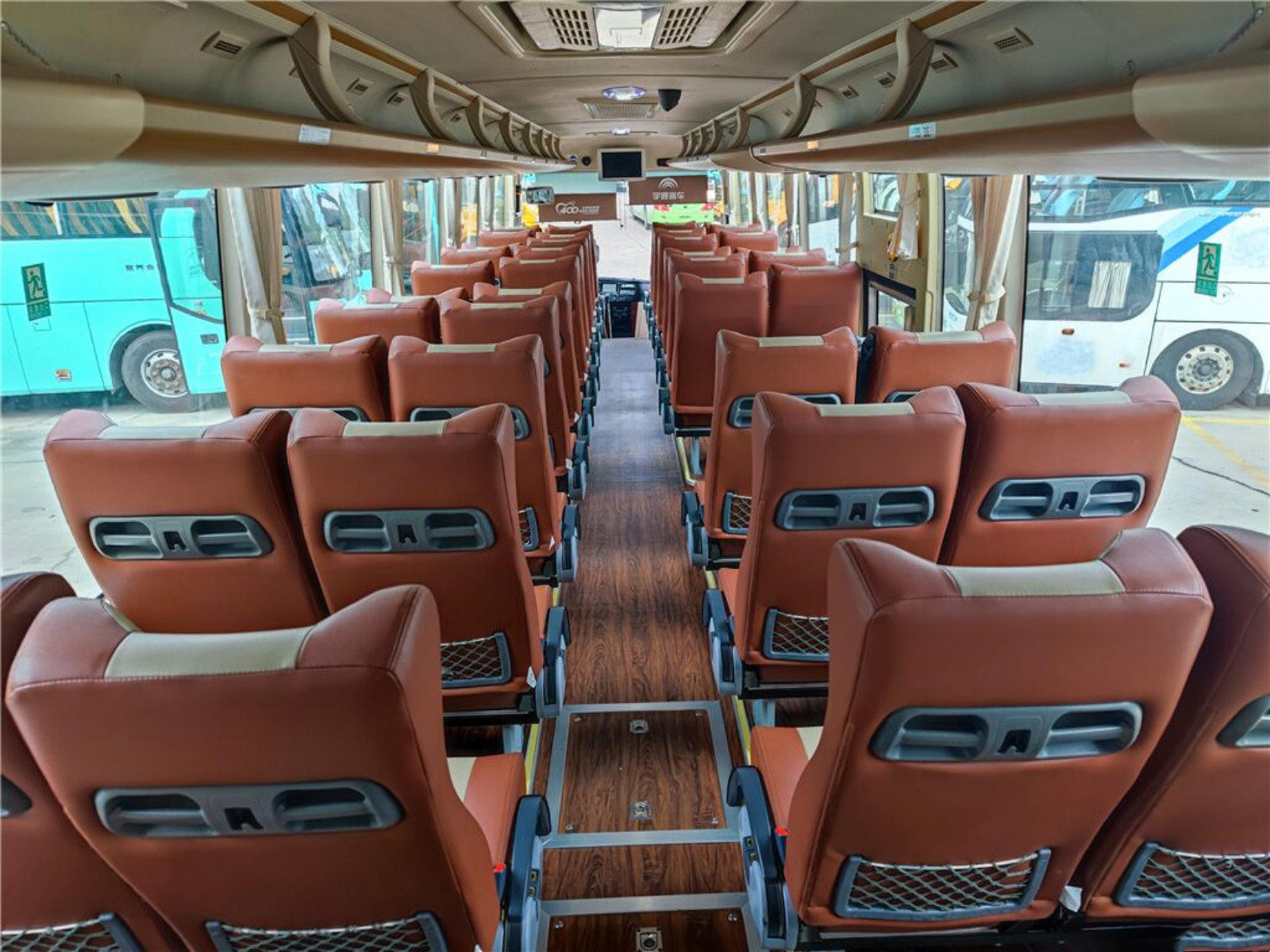 Double Decker Bus Yutong Brand ZK6116 Prices Yutong Bus 49 Seats Used Toyota Hiace Bus Weichai Engine 400kw Double Door