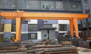 China Heavy Duty Double Girder Gantry Crane 10-75t Lifting Capacity Schneider Motor A5-A8 Working Duty factory