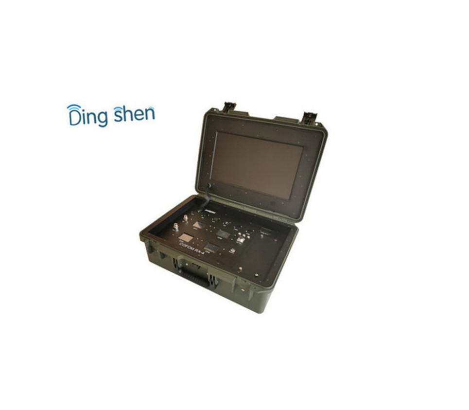 Portable COFDM Radios 4 Channel Wireless Hd Receiver With Remote Control