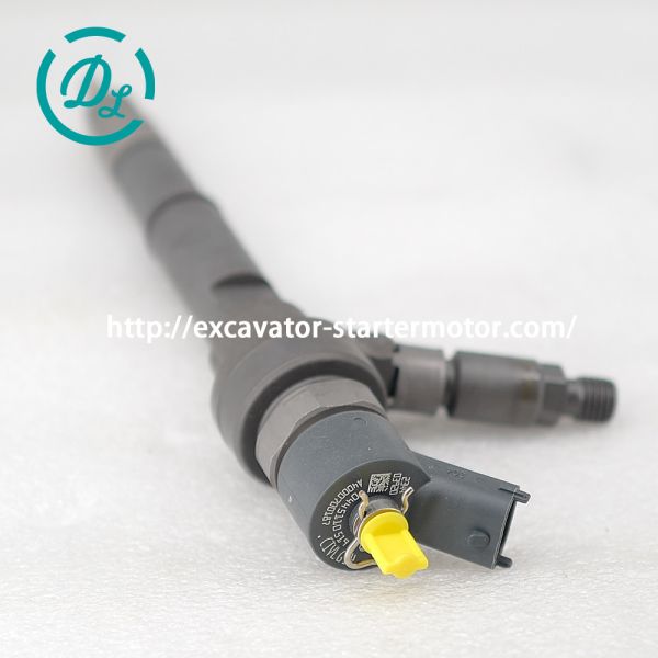 EexcavaStart Bosch Fuel Injector 0445110519 0445110275 for Benz Engine