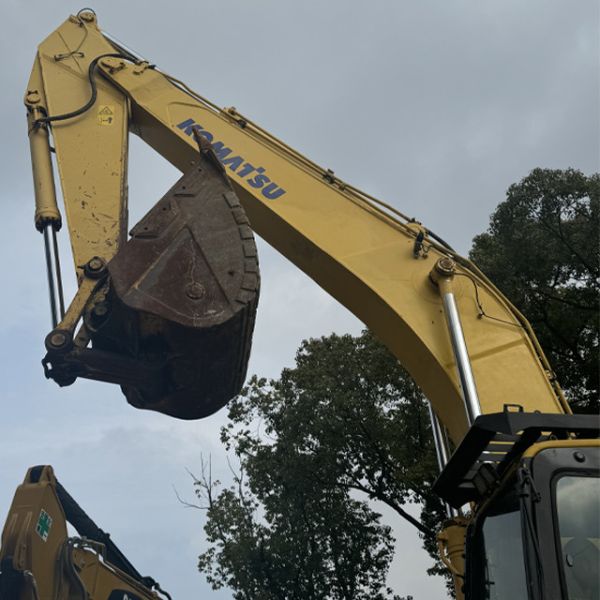 Reliable Komatsu PC450 Used Crawler Excavator Durable and High Performance Large Excavator