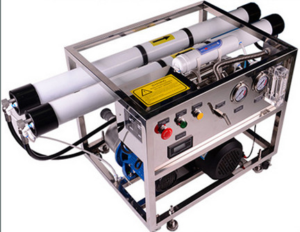 Yacht Fishing Seawater Desalination Plant , Vessel Boat RO Desalination System