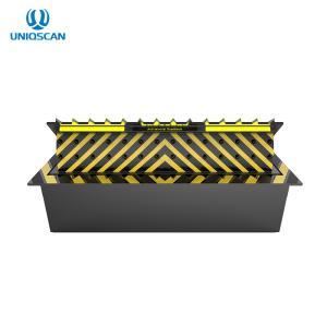 China Electric Automatic Hydraulic Road Blocker Adjustable Fall / Rise Time With Lights factory