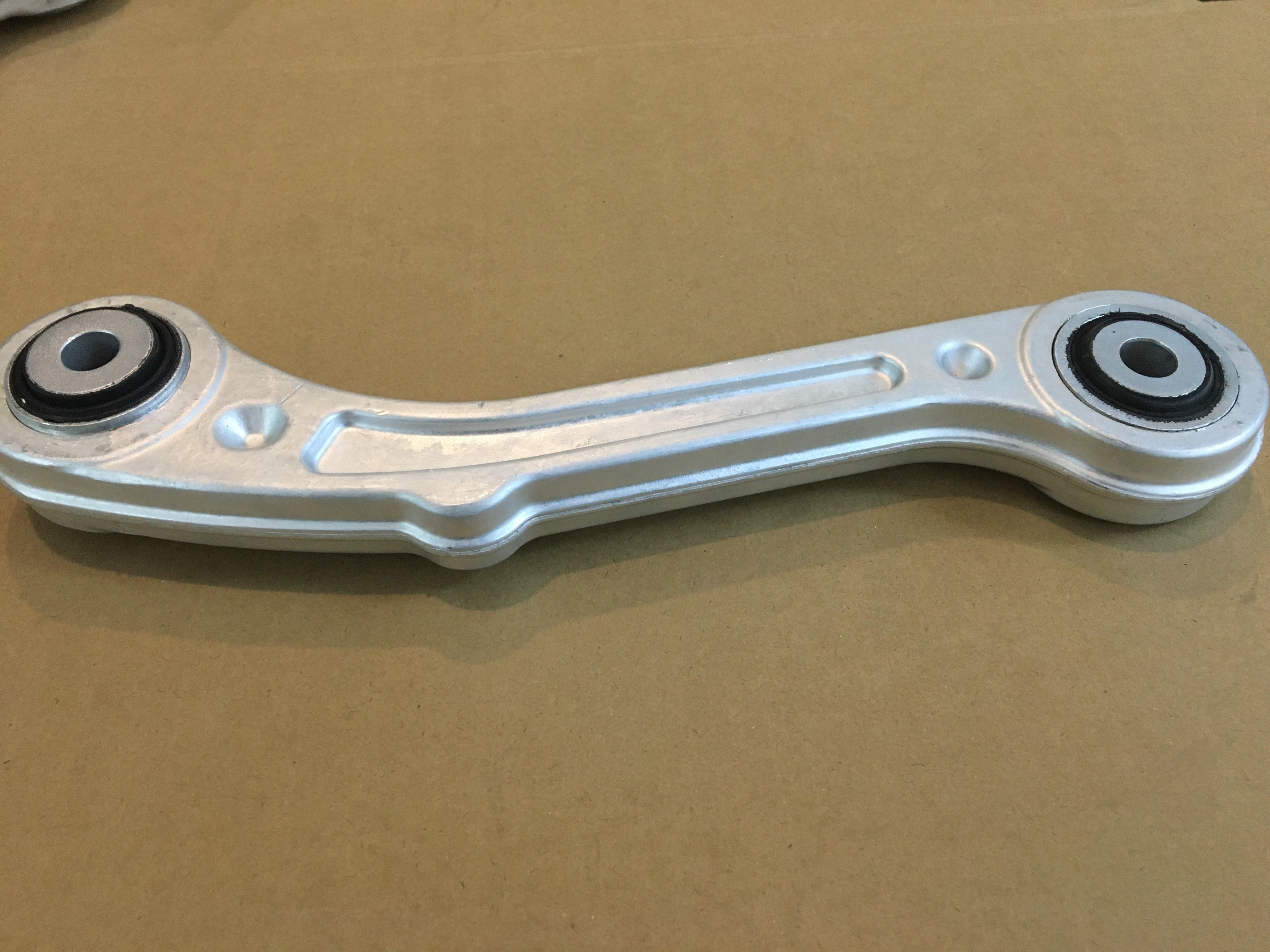 670007252 Automobile Control Arm Suspension Parts For Masearti M157
