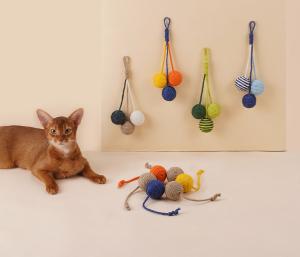 China Interactive Catching Rope Ball Toys For Cats With Bell For Indoor factory