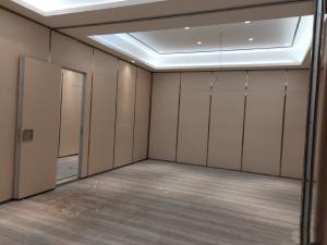 China 4 Meters High Gypsum Board Movable Wall Partitions / Indoor Acoustic Foldable Wall Panels factory