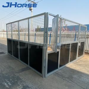 China Mobile Horse Stable Box HDPE Plastic Temporary Easy To Install With Roof factory