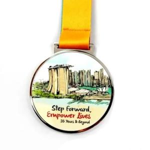 China Custom Insert Medal UV Printing Award with Transparent Glass factory