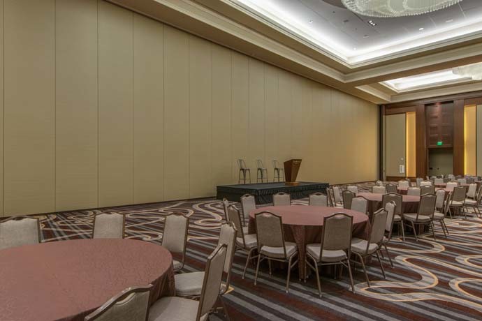65 MM Thickness Soundproof Operable Partition Walls For Restaurant