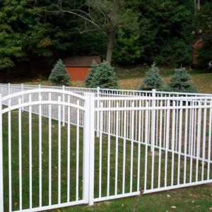 China White Metal Tubular Steel Fence Powder Coated For Garden Sport Field factory