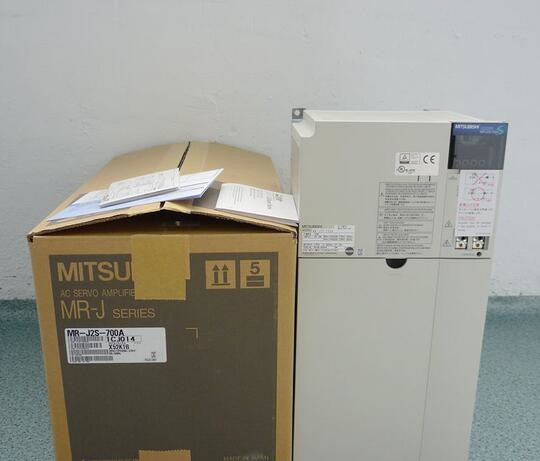 Mitsubishi Servo Driver MR-J2S-700A MR-J2S Series Servo Driver & Motor Original adn New