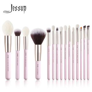 China Metal Ferrule ISO9001 Essential Makeup Brushes Set Coated Birch Wood factory