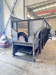 China Poplar Pine Miscellaneous Wood Bark Debarker Machine,Round Logs Wood Debarking Machine factory