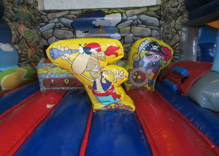 Inflatable pirate topic combo inflatable pirate treasure themed combo house with double slide for kids