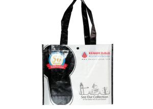 China Multi Use Custom Shopping Bags , Reusable Laminated Non Woven Packaging Bags factory