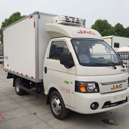 China JAC X5 Small Freezer Refrigerated Truck Refrigerator Truck factory