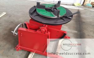 China Colored 300kg Rotary Welding Positioners , Welding Turn Table With 3 Jaws Chuck factory