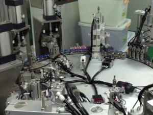 China ISO and GMP Compliant Medical Product Assembly Machine for Non-PVC Infusion Caps and Injection Ports factory