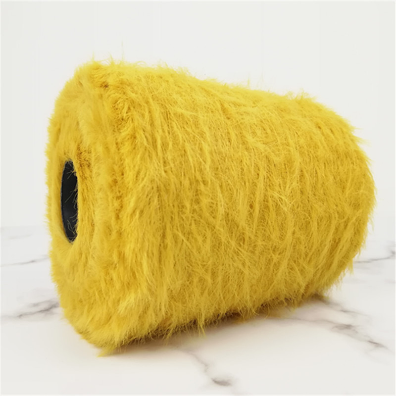 Soft Mink Down Yarn 1.3CM 2CM 4CM 100% Nylon Feather Fluffy Wool Yarn For Knitting Machine