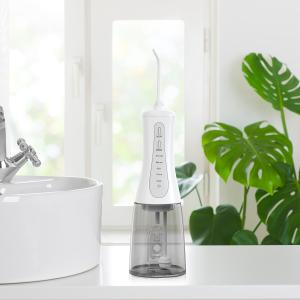 China Portable Water Flosser IPX7 Waterproof 1800mAh Oral Cleaning Care factory