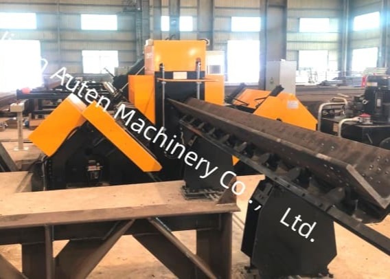 3 Drills On Each Side CNC Angle Drilling And Tapping Machine Line 40m/min Feeding Speed Of Angle