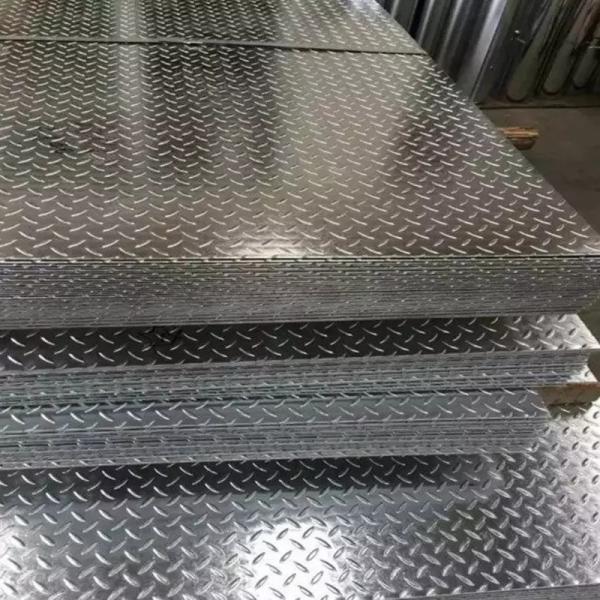 Coated 409L 420J2 436 405 301LN Stainless Steel Checkered Plate Hot Dip
