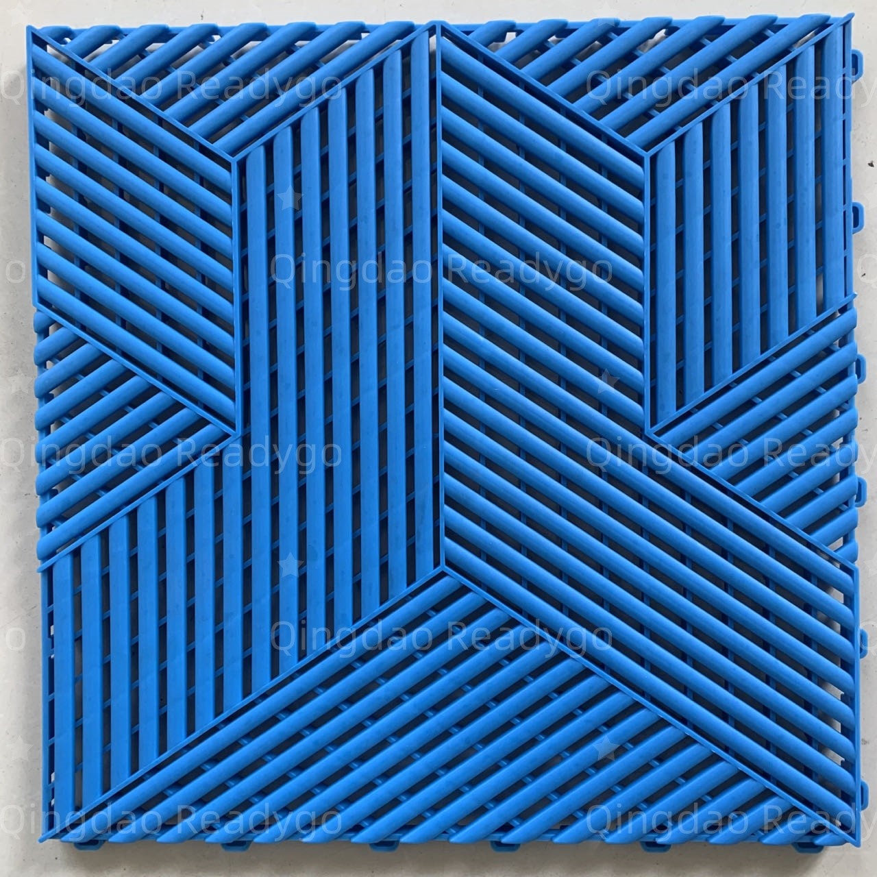 Waterproof Oil Resistant PP Garage Floor For Industrial Work Environments
