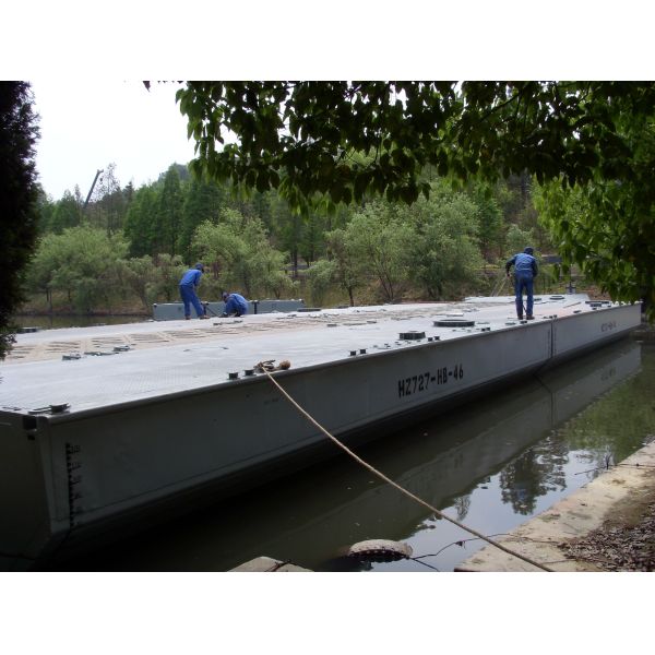 China Pontoon Floating Water Bridge L12m Multi Function Engineering factory