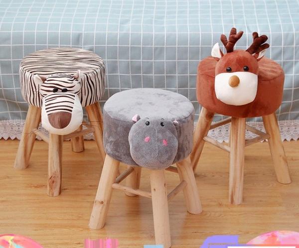 High Quality Modern Style Wooden Stools Cute Animal Shape Small Chair Solid Wood