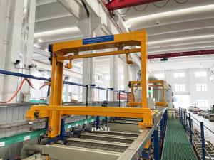 China Automatic Electroplating Coloring Anodizing Machine For Aluminum factory