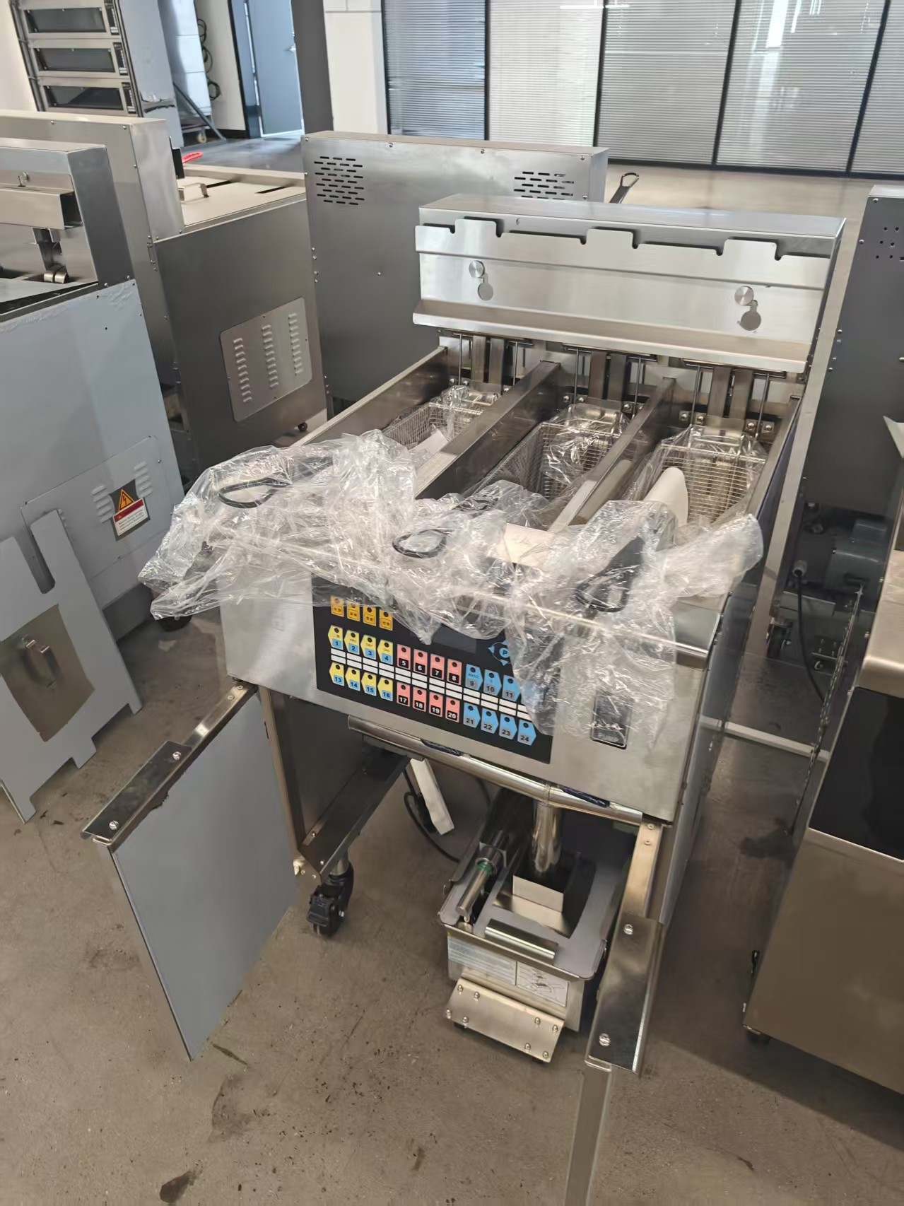 3 Pots 3 Baskets 21KW Electric Digital Open Fryer