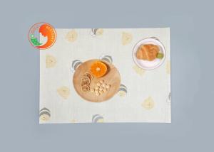 China Anti Stain Paper Disposable Changing Table Pads Waterproof Restaurant Picnic factory