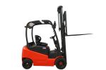 CPD20E 2t Logistics Forklift Transporting Heavy Machinery