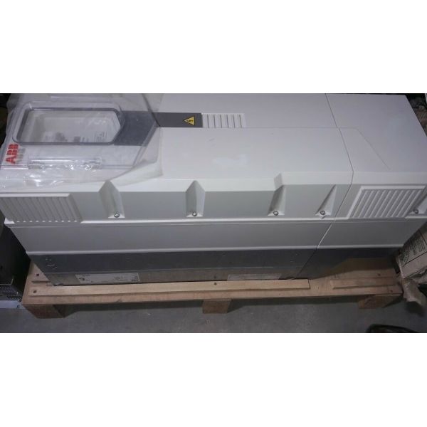 ACS580-01-105A-4+B056 NEW ORIGINAL, 3 PHASE 380-500 VAC INPUT 500 HZ MAX OUTPUT FREQUENCY.55 kW I2n 105 A.