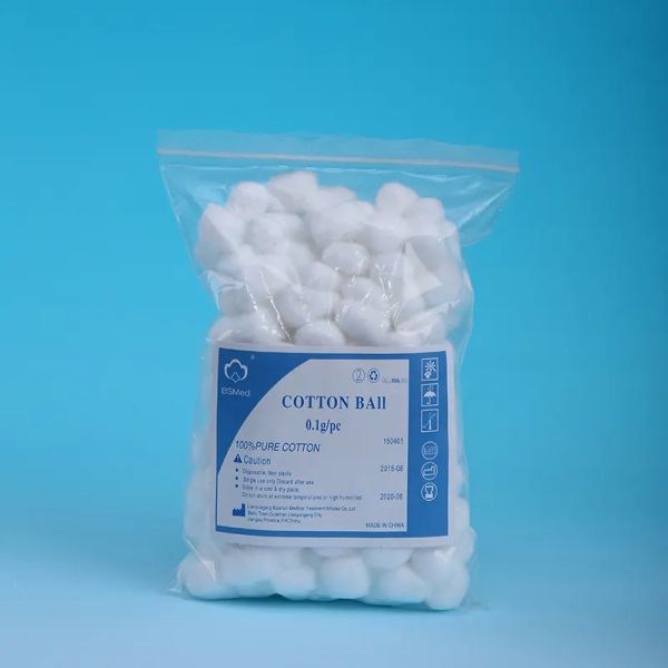 China Premium Disposable Medical 100% Cotton Balls With High Absorbency factory