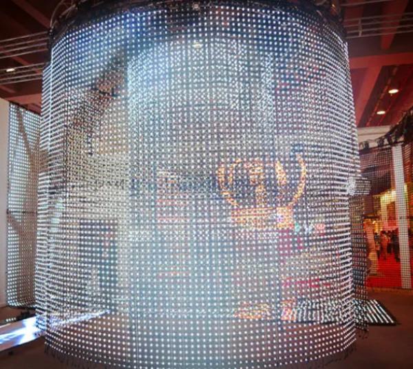 China Multiple Installation Full Color LED Mesh Screen Flexible Transparent Waterproof factory