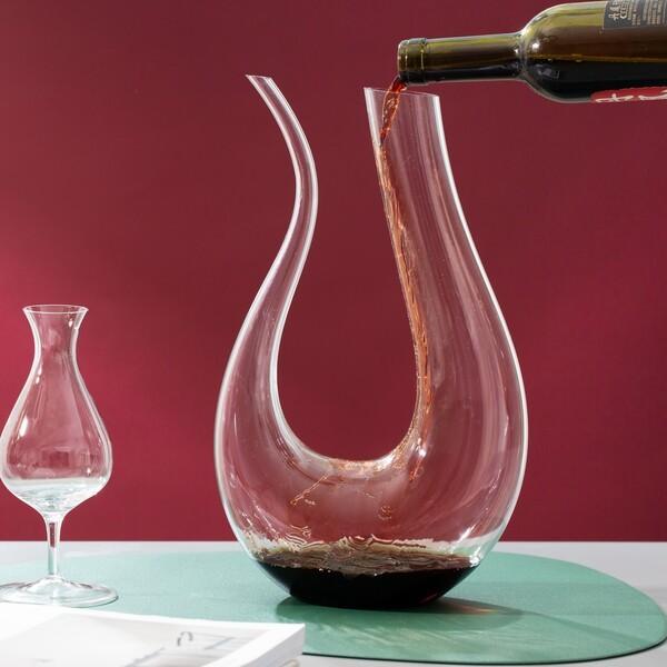 China 1000ML U Shaped Swan Crystal Wine Decanter 35oz Hand Blown Lead Free factory