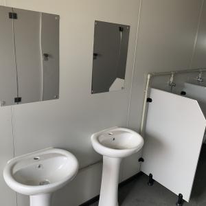 China 5 Toliet Flat Pack Containers With Wash Table Mirrow Clean Room Bathroom factory